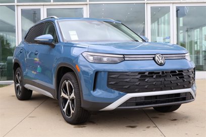 New 2025 Volkswagen Tiguan SE