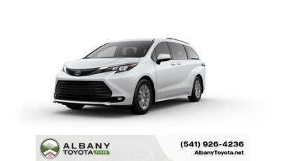 New 2025 Toyota Sienna XLE w/ XLE Plus Package