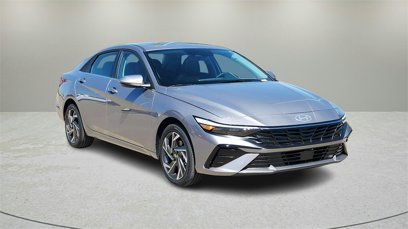 New 2025 Hyundai Elantra Limited
