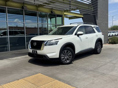 Used 2024 Nissan Pathfinder SV w/ Lighting Package (N92)