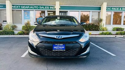 Used 2014 Hyundai Sonata Limited w/ Panoramic Sunroof Package 02