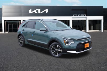 New 2025 Kia Niro EX