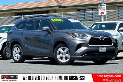 Used 2021 Toyota Highlander L