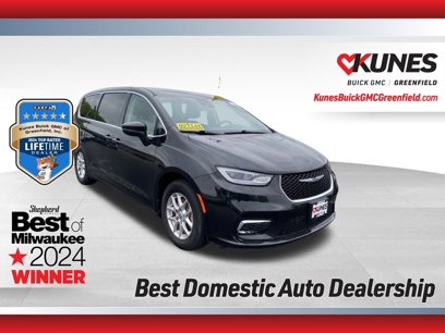 Used 2023 Chrysler Pacifica Touring-L