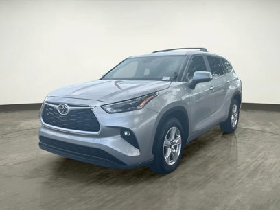 Used 2023 Toyota Highlander LE