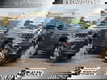 New 2025 Jeep Grand Cherokee Laredo X
