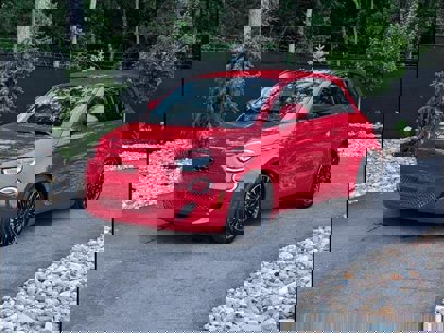 New 2024 FIAT 500 e (RED)