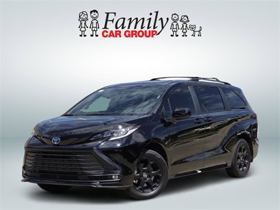 Certified 2025 Toyota Sienna XLE Woodland Edition