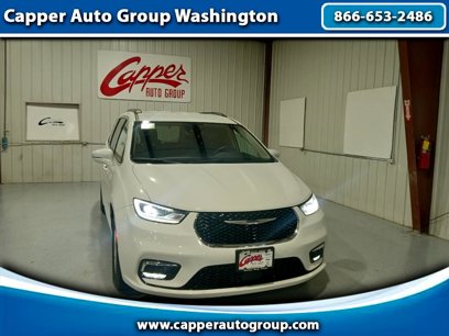 Used 2022 Chrysler Pacifica Touring-L