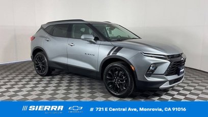 New 2025 Chevrolet Blazer LT w/ LPO, Black Sport Package