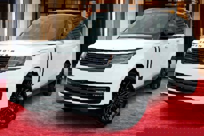 New 2025 Land Rover Range Rover Long Wheelbase SE
