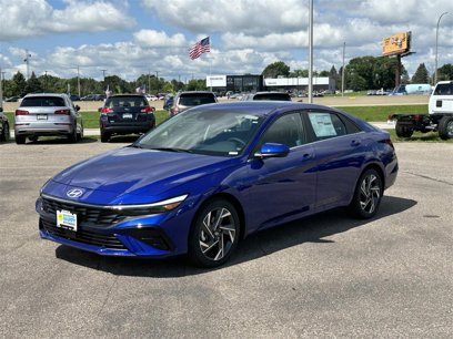 New 2024 Hyundai Elantra SEL w/ Convenience Package