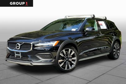 Used 2020 Volvo V60 T5 Cross Country w/ Protection Package Premier