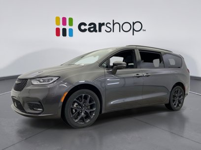 Used 2022 Chrysler Pacifica Limited w/ S Appearance Package