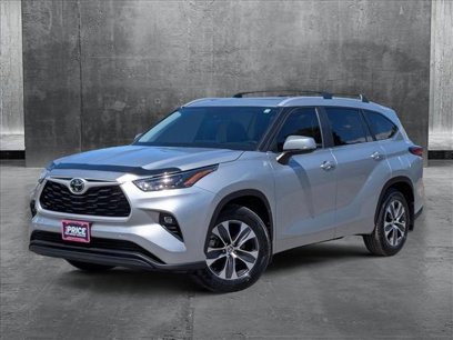 Used 2023 Toyota Highlander XLE