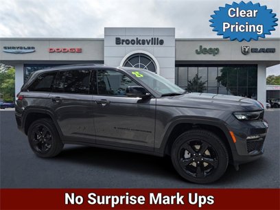 New 2025 Jeep Grand Cherokee Limited w/ Black Appearance Package