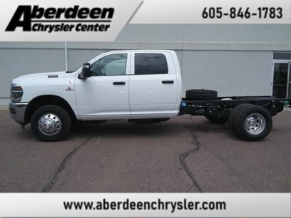 New 2025 RAM 3500 Tradesman w/ Chrome Appearance Group