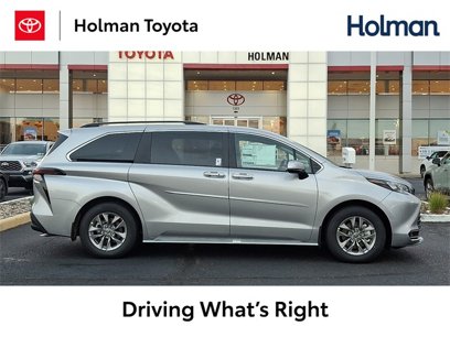New 2025 Toyota Sienna XLE