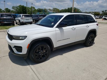 Used 2024 Jeep Grand Cherokee Altitude