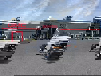 New 2025 GMC Savana 3500 w/ Power Convenience Package