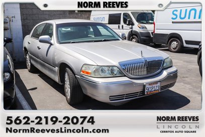 Used 2005 Lincoln Town Car Signature