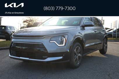New 2025 Kia Niro SX