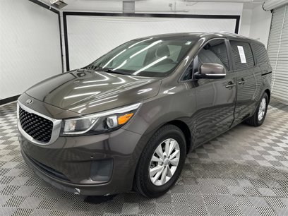 Used 2017 Kia Sedona LX w/ LX Essentials Premium Package