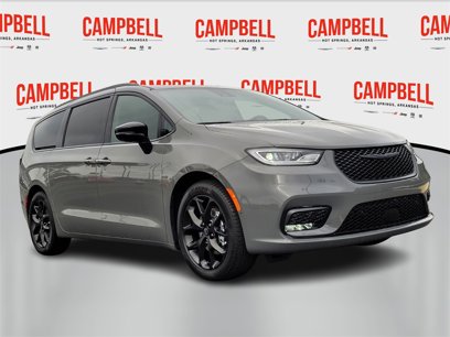 New 2025 Chrysler Pacifica Limited