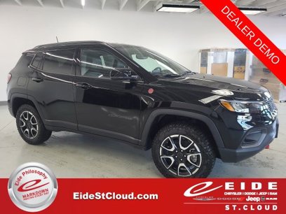 New 2025 Jeep Compass Trailhawk w/ Trailhawk Convenience Group