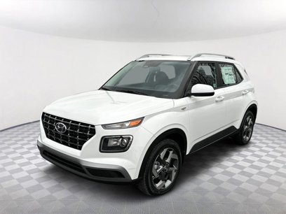New 2025 Hyundai Venue SEL