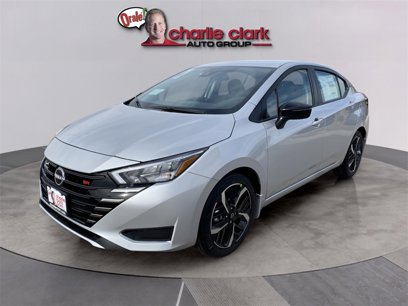 New 2025 Nissan Versa SR w/ Trunk Package