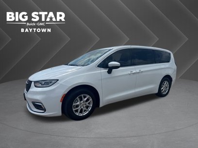 Used 2023 Chrysler Pacifica Touring-L
