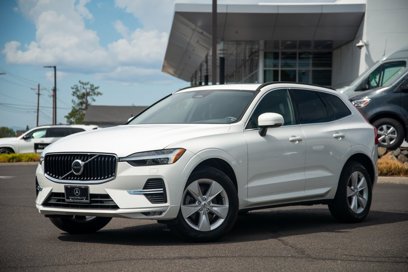 Used 2022 Volvo XC60 B5 Momentum w/ Climate Package