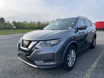 Used 2017 Nissan Rogue SV w/ SV Premium Package
