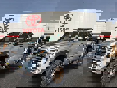 New 2025 Toyota Tacoma Trailhunter