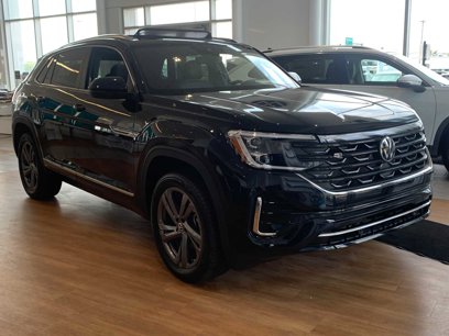 New 2024 Volkswagen Atlas Cross Sport SEL R-Line
