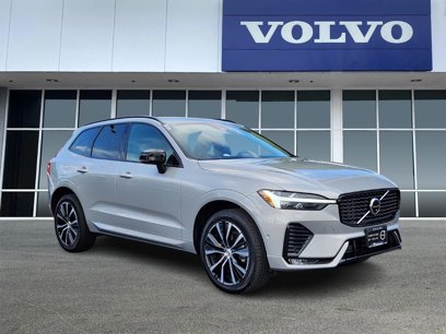 Used 2025 Volvo XC60 B5 Plus w/ Protection Package Premier