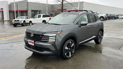 New 2025 Nissan Kicks SR w/ Illumination Package