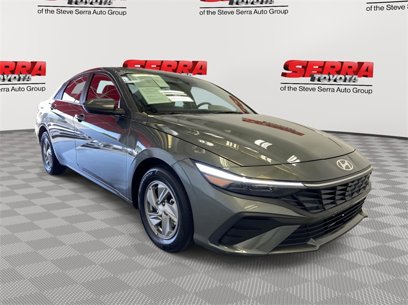 Used 2025 Hyundai Elantra SE