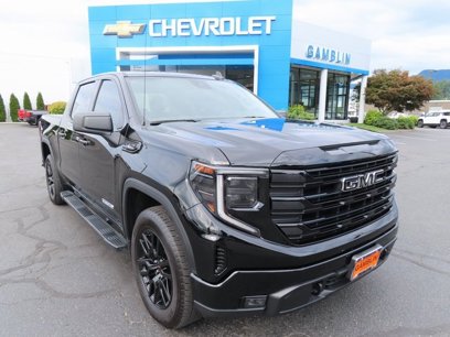 Used 2023 GMC Sierra 1500 Elevation w/ LPO, Elevation Black Package