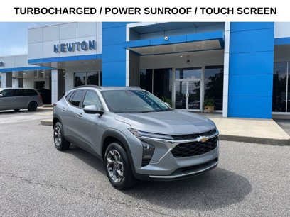 New 2025 Chevrolet Trax LT w/ Sunroof Package