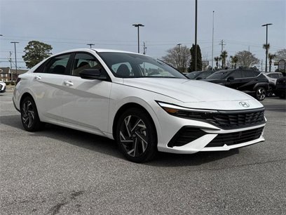 New 2025 Hyundai Elantra SEL w/ Cargo Package