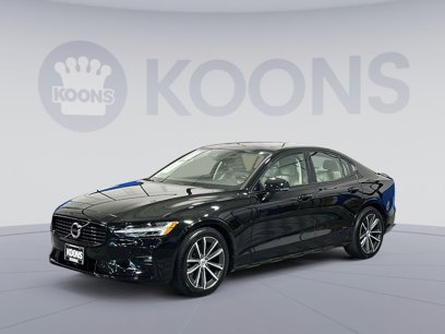 Used 2022 Volvo S60 B5 Momentum