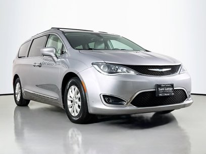 Used 2018 Chrysler Pacifica Touring-L