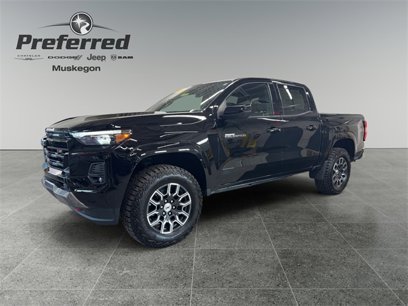 Used 2023 Chevrolet Colorado Z71 w/ Z71 Convenience Package 2