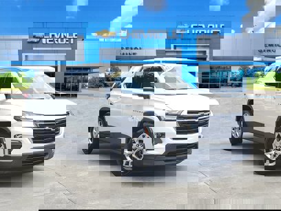 Used 2023 Chevrolet Traverse LS w/ Safety Package