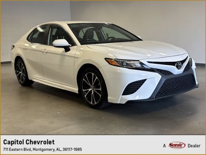Used 2020 Toyota Camry SE w/ Carpet Mat Package