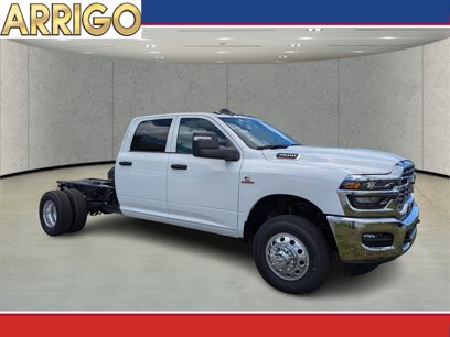 New 2025 RAM 3500 Tradesman w/ Chrome Appearance Group