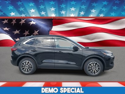 New 2025 Ford Escape SE