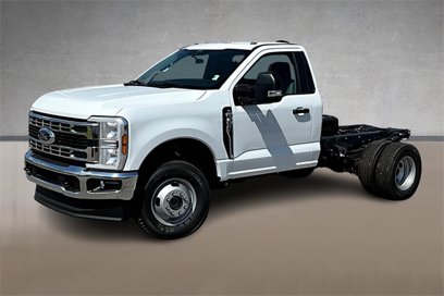 New 2025 Ford F350 XL w/ XL Chrome Package
